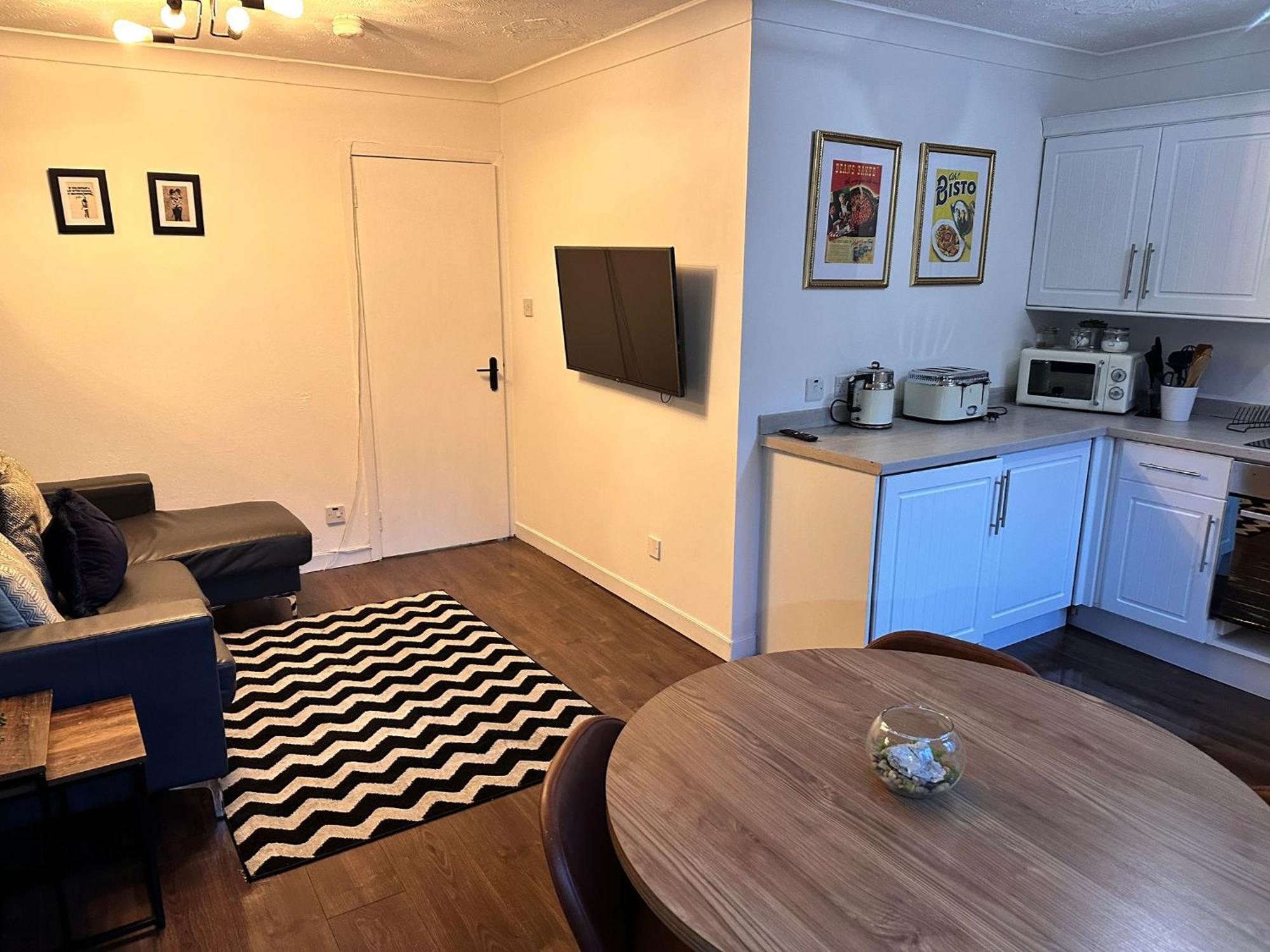 Brightcentral Apartment With Parking グラスゴー エクステリア 写真