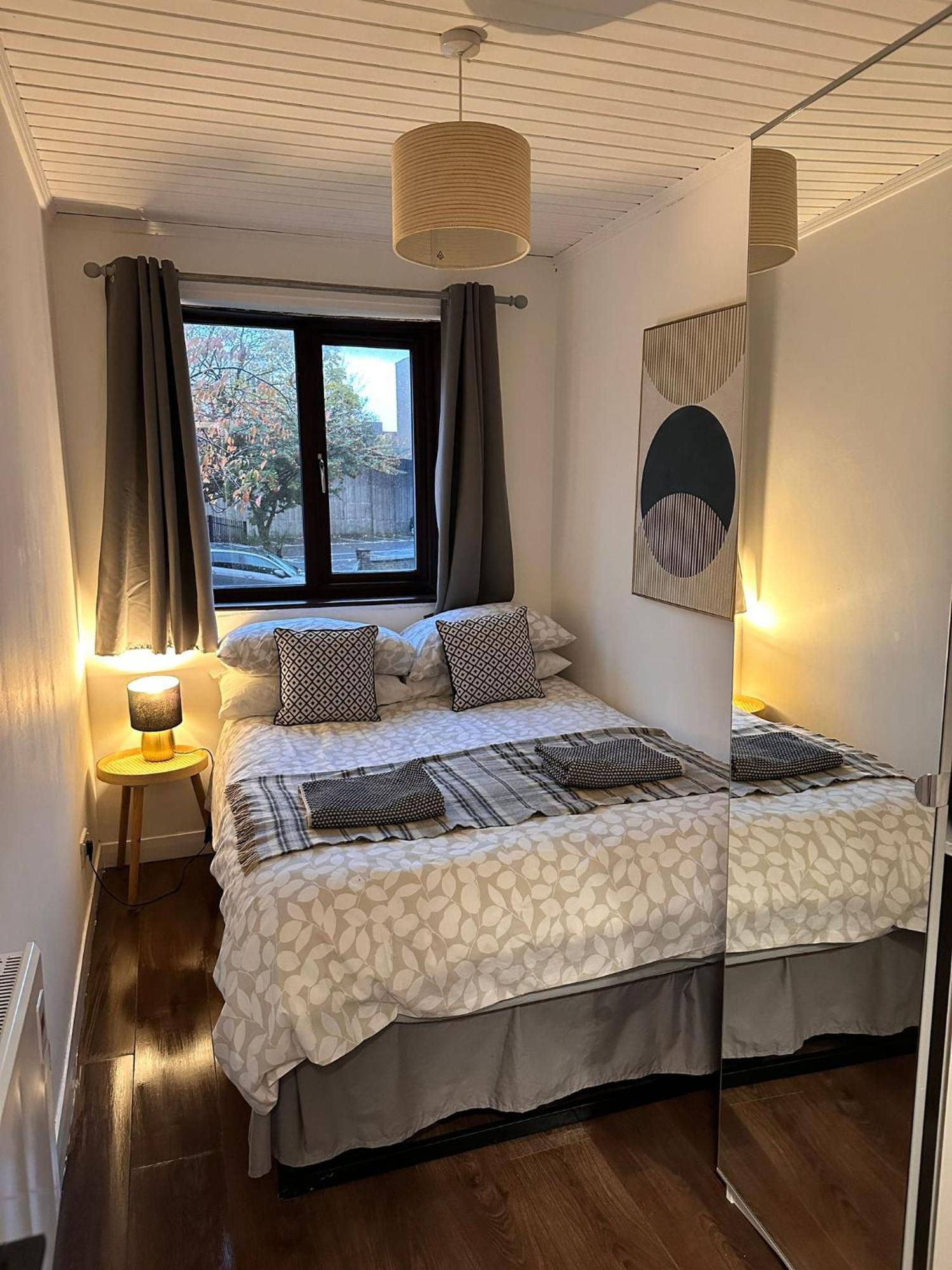 Brightcentral Apartment With Parking グラスゴー エクステリア 写真